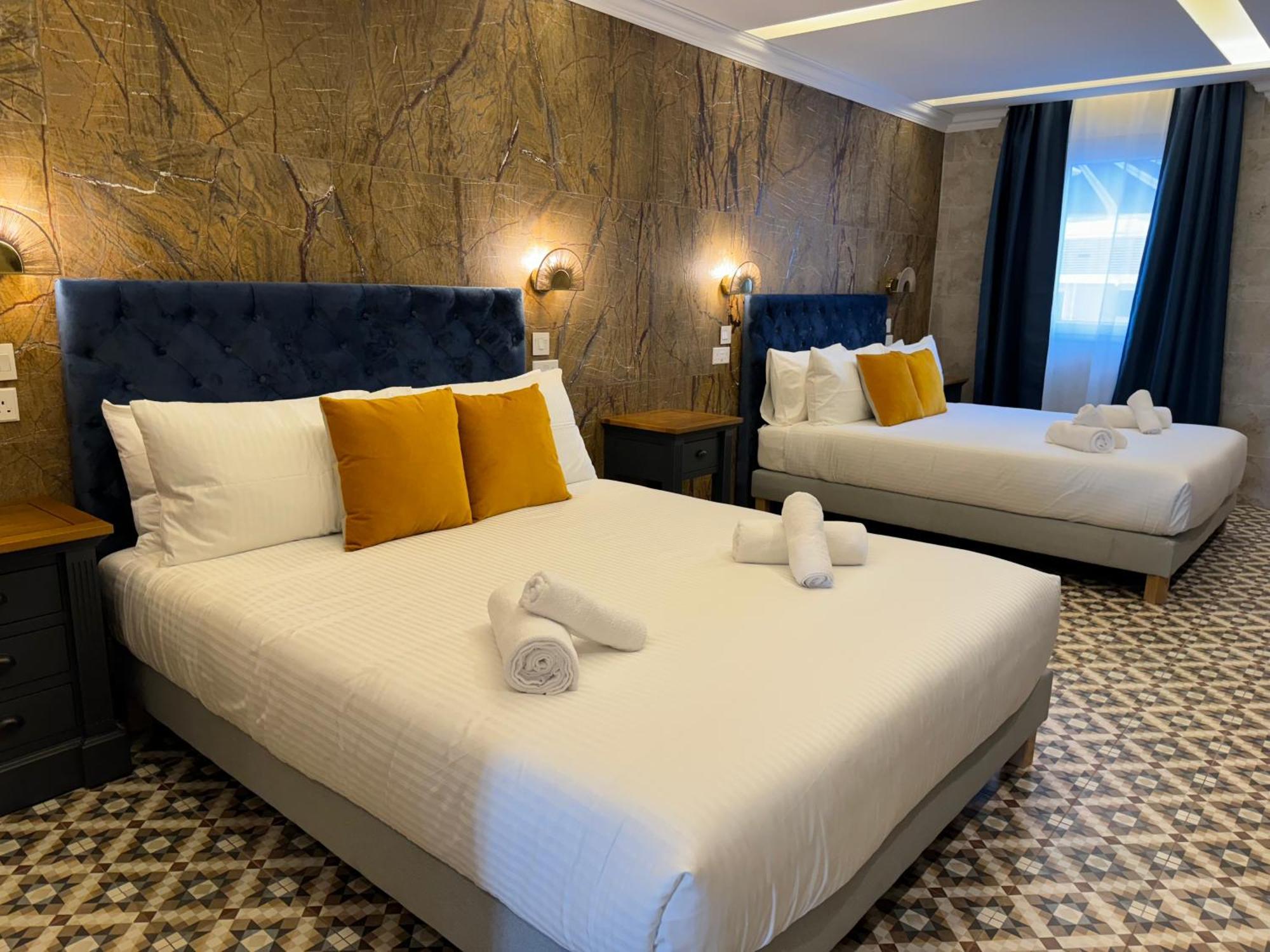 Balcony Hotel Saint Julian's Екстер'єр фото
