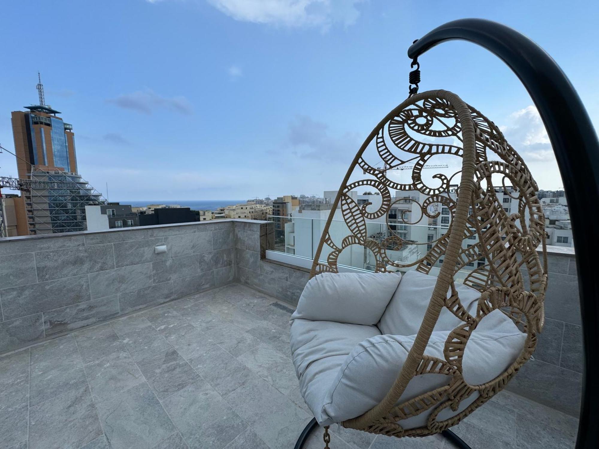 Balcony Hotel Saint Julian's Екстер'єр фото