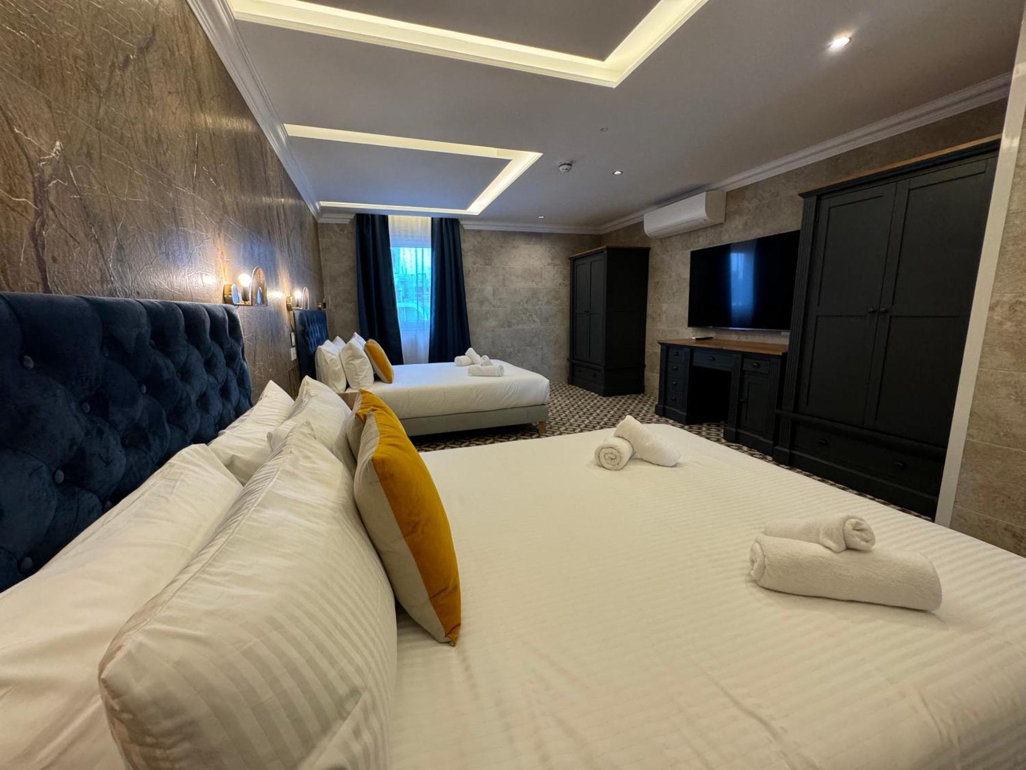 Balcony Hotel Saint Julian's Екстер'єр фото