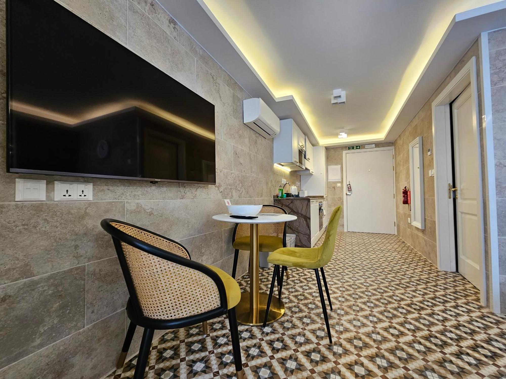 Balcony Hotel Saint Julian's Екстер'єр фото
