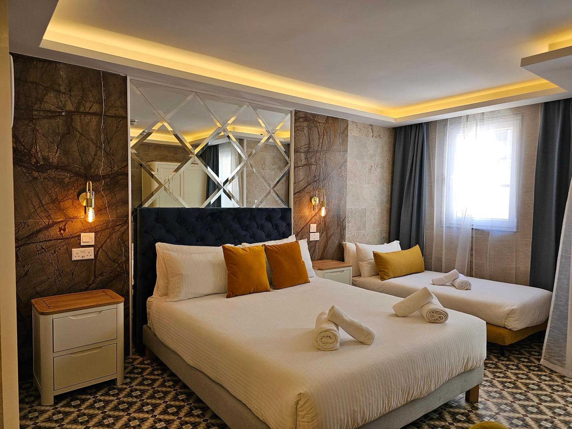 Balcony Hotel Saint Julian's Екстер'єр фото