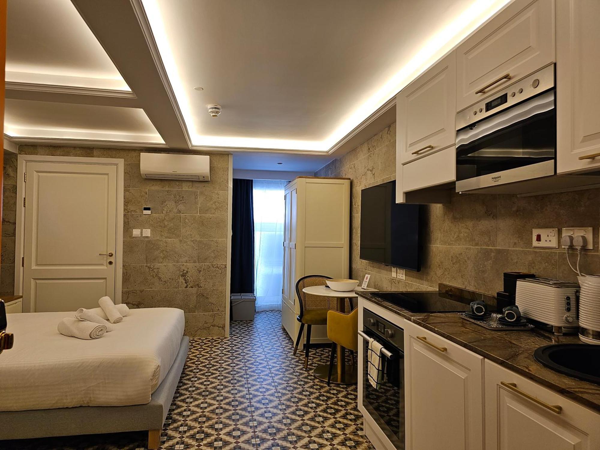 Balcony Hotel Saint Julian's Екстер'єр фото