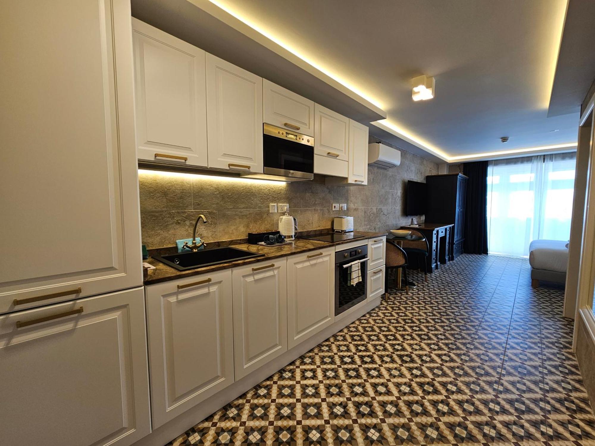 Balcony Hotel Saint Julian's Екстер'єр фото