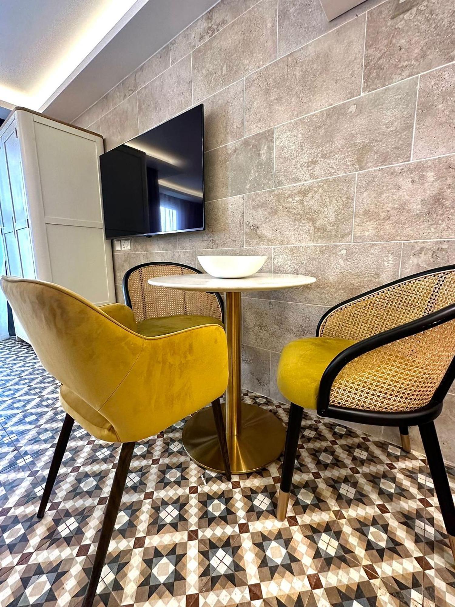 Balcony Hotel Saint Julian's Екстер'єр фото